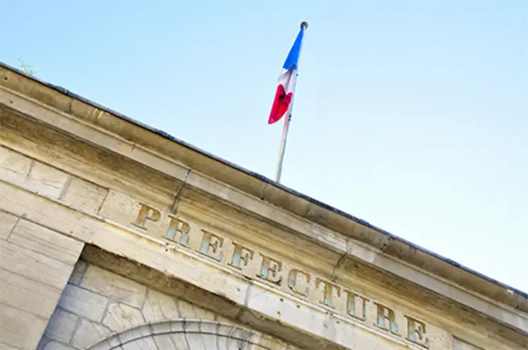 Fronton d'une préfecture