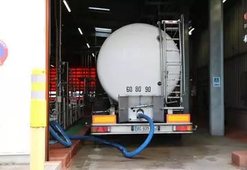 camion citerne de lait