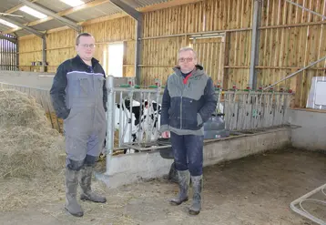 <em class="placeholder">Christian et Bernard Le Corre : « Nous cherchons à produire le plus de lait possible avec de l’herbe et sans concentrés. »</em>