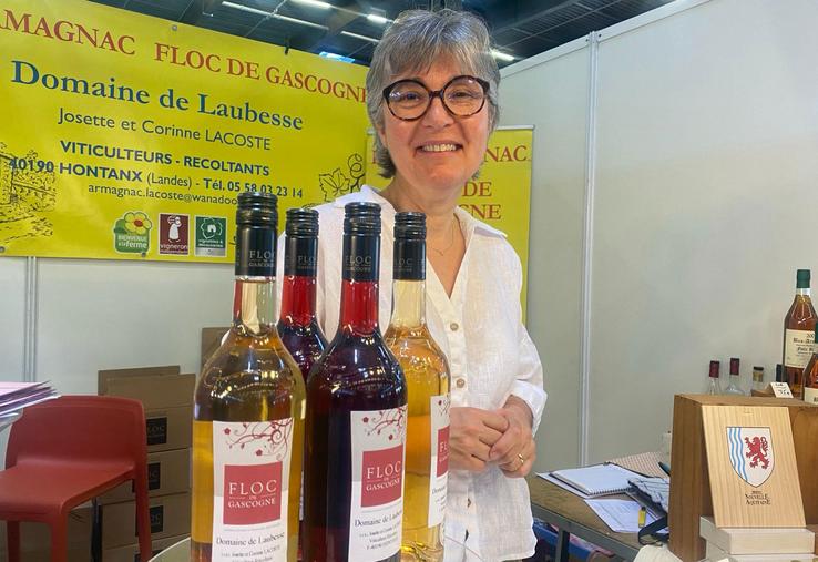 Corinne Lacoste sur son stand au SANA