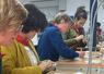 agricultrices autour d'un atelier au Rallye du cuir à Saint-Jean-de-Luz