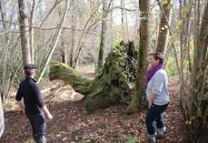 Valérie et Jean-Baptise Cazalé devant une étape du parcours