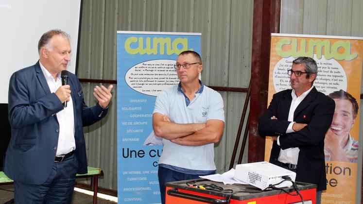 file-Xavier Fortinon, président du conseil départemental des Landes, a redit à Fabrice Casteraa et Jean-Luc Broca tout l’attachement du Département au modèle des CUMA.