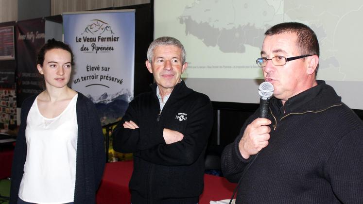 file-Lors du salon agricole de Tarbes qui s’est tenu la semaine dernière, les responsables de l’association Aveaupy ont présenté la marque collective du veau de lait élevé sous la mère et précisé les démarches entreprises pour une meilleure valorisation du pro