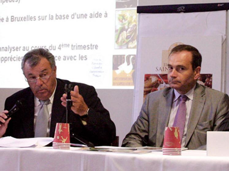 file-C'est à  Dax que le Landais Alain Labarthe (au micro) aura présidé son ultime assemblée générale du CIFOG le 24 juin.