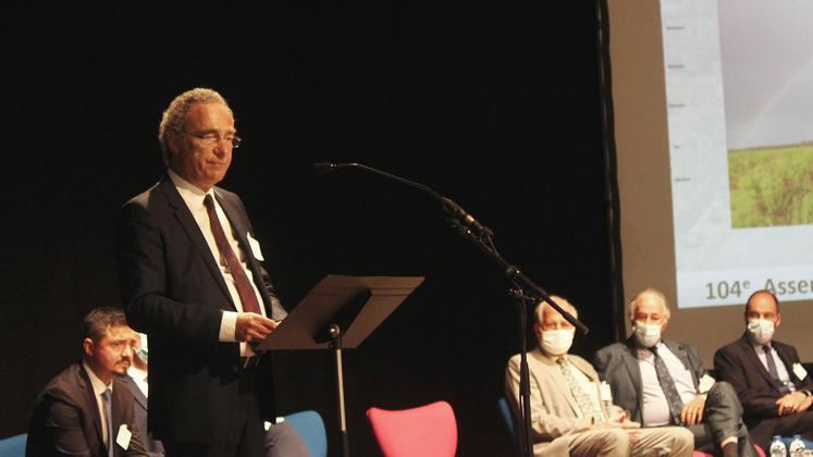 file-Vincent Dorlanne, président du Syndicat des sylviculteurs du Sud-Ouest depuis deux ans, a consacré la totalité de son discours à défendre le principe des coupes rases.