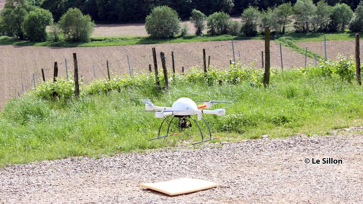 file-Pendant les deux jours des Culturales organisé cette année à l’Isle-Jourdain, la thématique «je pilote ma ferme grâce au numérique» sera présentée au cours du show des innovations. Des outils comme le drone (notre photo) seront évoqués.