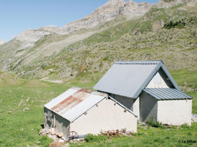 file-L'Institution patrimoniale du Haut-Béarn poursuit son travail pour améliorer les conditions de vie des bergers dans les estives. Parmi les projets : l'électrification des cabanes et la création d'abris de traite mobiles.