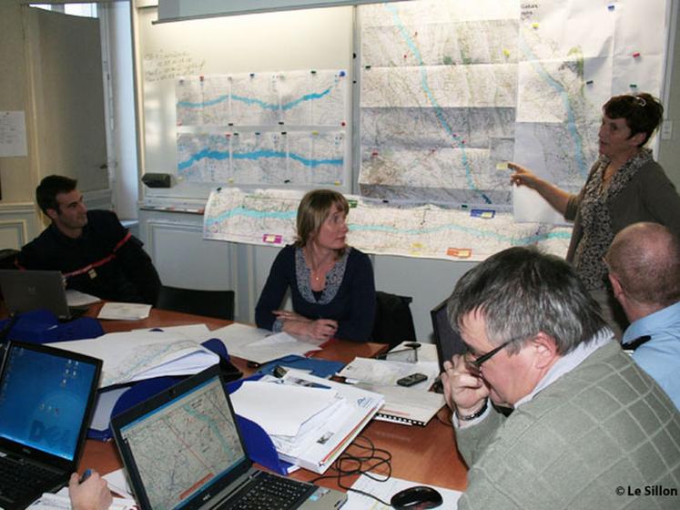 file-Le centre opérationnel départemental, mis en place par la préfecture, permet à  l'ensemble des décideurs de recevoir toutes les informations essentielles en cas d'accident grave sur l'ouvrage Â® Ph. D. / Le Sillon