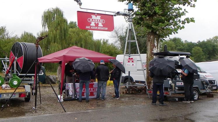 file-Mauvaise pioche pour les JA du canton de Riscle. Après avoir été contraints de reporter leur traditionnelle foire, elle s’est déroulée sous un ciel quasi hivernal !