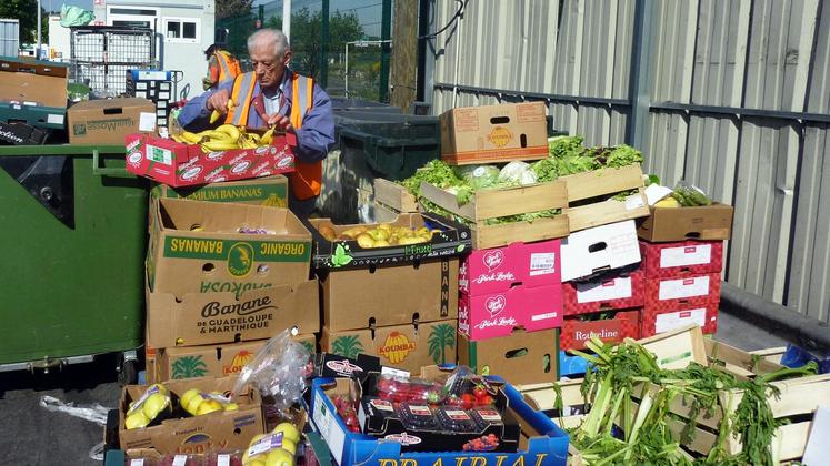 file-Dans tous les scénarios étudiés par les chercheurs de l’Inra, des interrogations portent sur la cohérence entre les leviers d’action et l’objectif de réduction du gaspillage alimentaire.