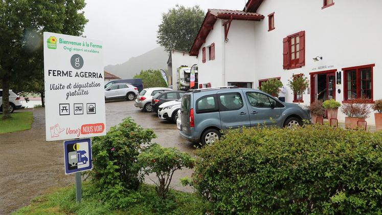 file-Comme chez Agerria à Saint-Martin-d’Arberoue, le réseau Bienvenue à la ferme a connu une bonne affluence en juillet. // Photo B. D. - Le Sillon