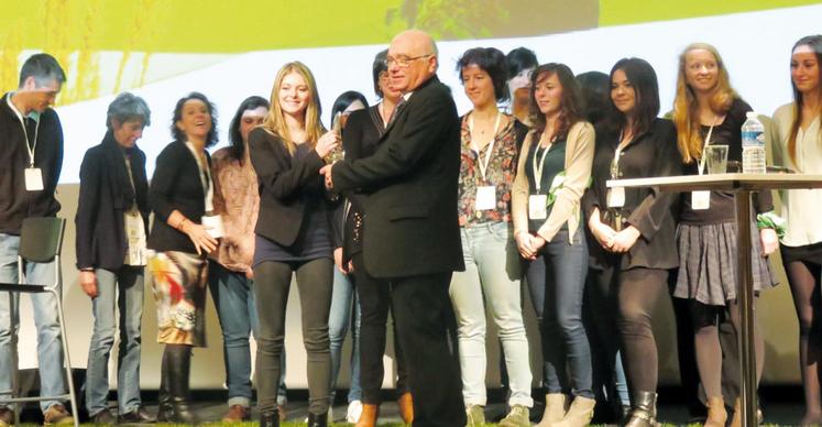 file-Robert Genibre, gérant de la société Caribou TG, a reçu le prix Agri Sud-Ouest Innovation des lycéens, décerné dans le cadre du Printemps 2016, organisé par le pôle de compétitivité.
