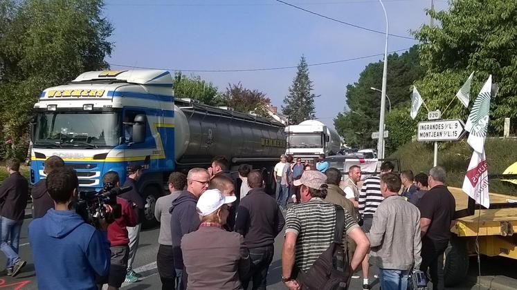 file-La menace d’un blocage de tous ses sites industriels sur l’ensemble de l’Hexagone aura eu raison de l’intransigeance de Lactalis.