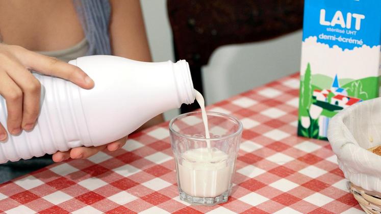 file-On produit du lait partout en France ! Une remarquable diversité de terres, un climat tempéré propice à la prairie, des réserves d’eau : en dépit des variations climatiques, la France reste par nature un grand pays laitier.