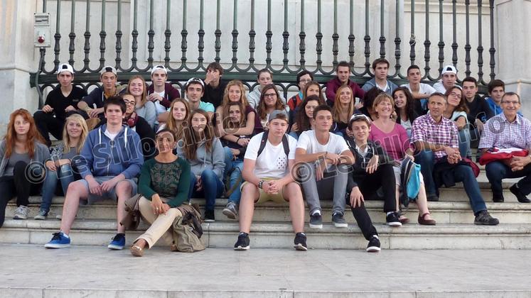 file-Des élèves de terminale ont visité la capitale portugaise grâce au concours Cultures Agri.