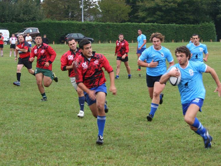 file-La section sportive attire de plus en plus de candidats au sein de l'établissement. En outre, le rugby a la faculté de véhiculer des valeurs fondamentales pour l'éducation des lycéens. Â© F.B- Le Sillon.