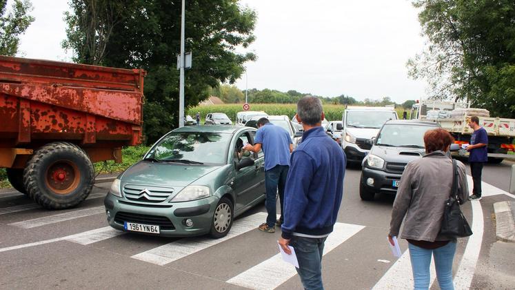 file-Distribution de tracts.