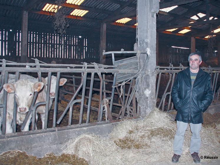 file-Le manque de quotas et les contraintes de la production laitière, sans oublier la passion pour l'atelier viande, ont poussé Pierrick Berthelot et sa femme Régine à  changer de production. Â© Réussir