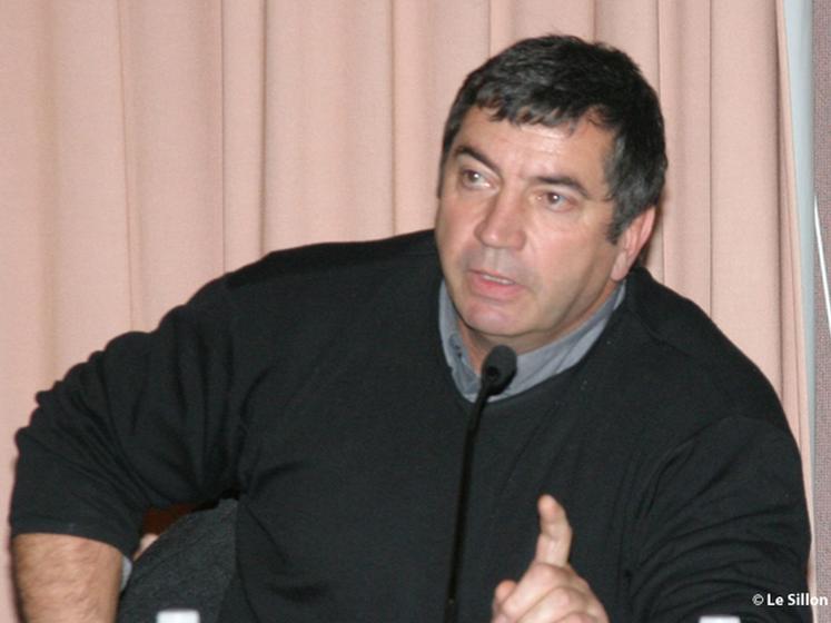 file-Selon Jean-Claude Saint Jean, «La Safer n'a pas pu intervenir dans ce cas précis, comme elle le fait assez régulièrement [], en vertu de l'une de ses missions définies par le code rural, à  savoir la lutte contre la spéculation foncière». Â© Le 