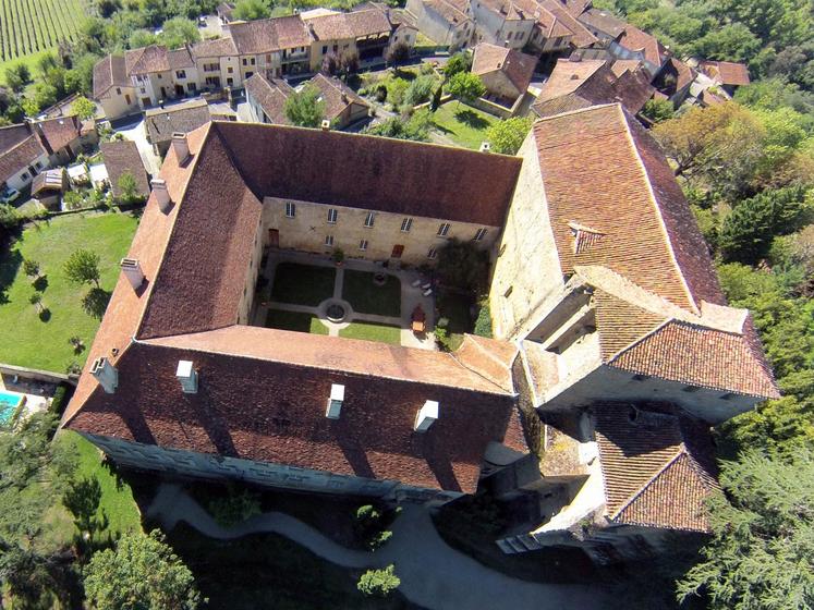 file-L’Union des Producteurs Plaimont veut faire du monastère de Saint-Mont le haut lieu de son offre œnotouristique régionale.