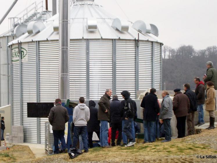 file-La chambre d'agriculture des Landes a organisé la visite d'une cellule de séchage à Renung, sur l'installation de Dominique Saint-Germain et Éric Larrat. Les opérations de séchage constituent un levier majeur pour réduire la facture énergé