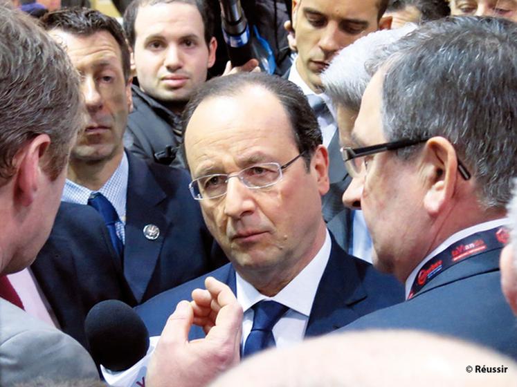 file-Durant sa visite inaugurale, le Président de la République a conversé avec de nombreux agriculteurs. Une visite qui s'est déroulée dans un climat serein. © Réussir