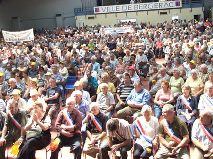 file-De nombreux élus ont participé à ce rendez-vous. La FNSEA avait aussi répondu favorablement à l'invitation : outre de nombreux responsables départementaux, le secrétaire général de la SNAE avait fait le déplacement à Bergerac © Le Périgord hebdo
