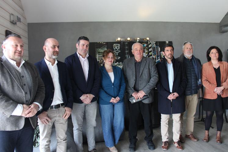 Les représentants des collectivités et organismes partenaires