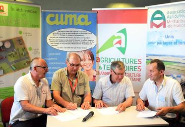 file-La chambre régionale d’agriculture Nouvelle-Aquitaine, l’AAMF, la Fédération régionale des CUMA, et Vienne Agri Métha ont signé une convention marquant «l’engagement des structures agricoles pour le développement de la méthanisation en Nouvelle-Aquitaine»