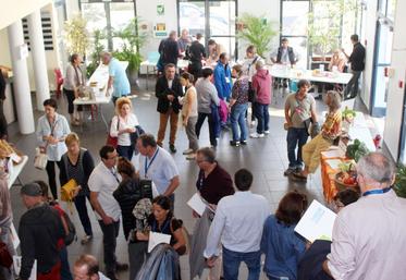 file-Ce forum est d’abord un moment de rencontres avec les fournisseurs, signataires de la charte Manger Bio&Local, labels et terroir. Il a aussi permis de mesurer l’évolution de la place accordée aux produits bio ou locaux dans la restauration collective.