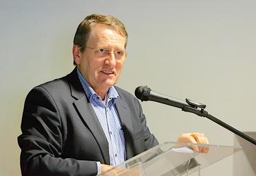 file-Le Landais François Lafitte a pris la présidence de la nouvelle association nationale d’organisations de producteurs Kiwi lors de l’assemblée générale constitutive, le 14 mars dernier.