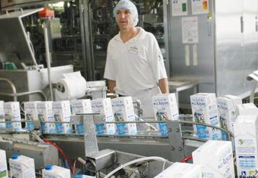file-Pour le lait de région, l'entreprise a mobilisé trois lignes de stérilisation UHT, une ligne de stérilisation produits formulés (8 000 l/h), trois tanks aseptiques et cinq conditionneuses Tetra Pack.