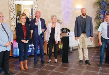 file-La FNSEA et les JA de Nouvelle-Aquitaine ont réuni six candidats aux prochaines élections régionales pour évoquer les enjeux agricoles de demain.