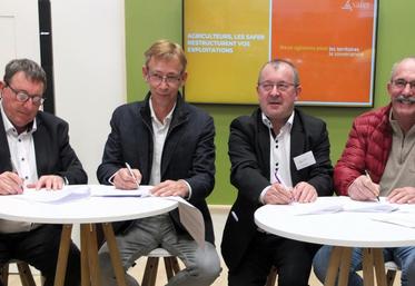 file-Les quatre conventions entre la Safer Nouvelle-Aquitaine et ses partenaires ont été signées le 2 mars dernier à Paris, dans le cadre du Salon de l’agriculture. © Safer Nouvelle-Aquitaine