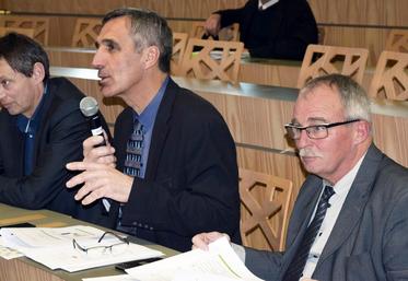 file-Le président de la chambre régionale d’agriculture, Dominique Graciet, et le premier vice-président, Luc Servant, ont présenté les chiffres de la conjoncture agricole de Nouvelle-Aquitaine.