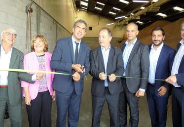 file-L’usine Sajalim, qui a été inaugurée le 8 septembre, s’inscrit dans le cadre du plan national de relance de la filière soja, «a pour vocation de valoriser durablement les graines conventionnelles et bio, produites dans la région Sud-Ouest.