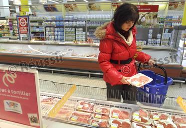 file-Les consommateurs boudent les charcuteries et viande fraîche de porc dont les ventes ont fortement baissé dans les GMS.