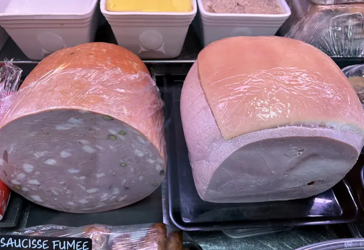 Charcuterie chez un charcutier traiteur