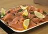 Saumon fumé issu des fermes aquacoles