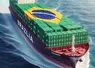 A cargo ship loaded with refrigerated containers labeled 'Brazilian beef' sails across the ocean, with the Brazilian flag on the ship.