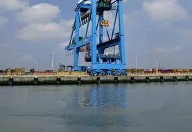 conteneurs sur le ports du havre