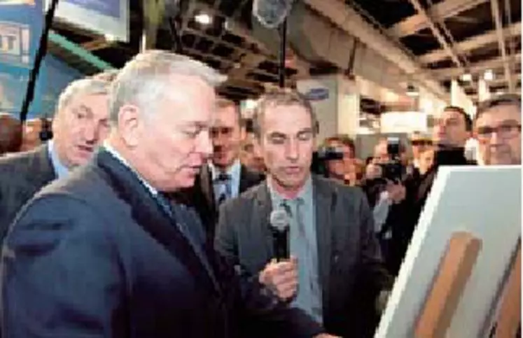Signature de la charte en présence du Premier ministre
au salon de l'agriculture.