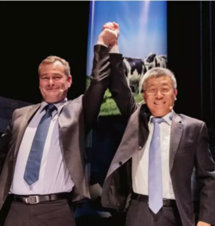 Jérémy Hill, président de la FIL et Ren Wang, directeur général
adjoint de la FAO