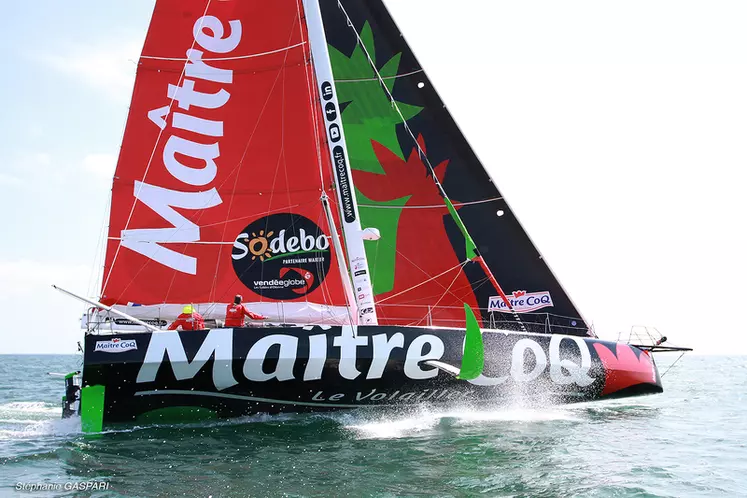 Le bateau Maître Coq IV, gagnant de l'édition 2020 du Vendée Globe. © By Stéphanie GASPARI - ...