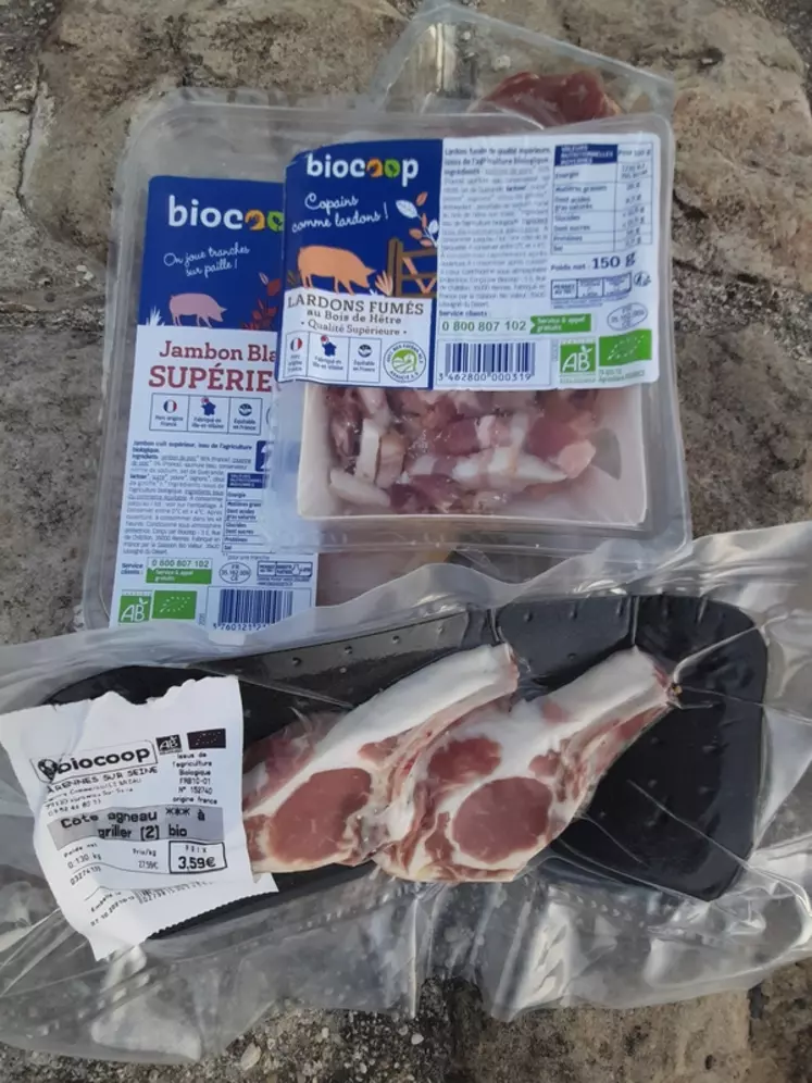 En octobre 2021, les viandes vendues à Biocoop sont sous vide ou sous atmosphère conservatrice.