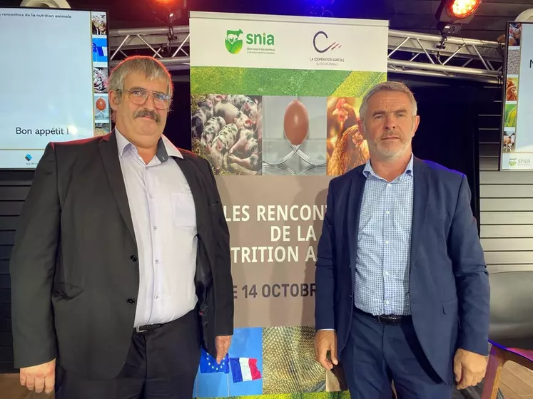 François Cholat, président du Snia, et Jean-Luc Cade, président de La Coopération agricole nutrition animale, lors des premières rencontres de la nutrition animale le 14 octobre 2021.