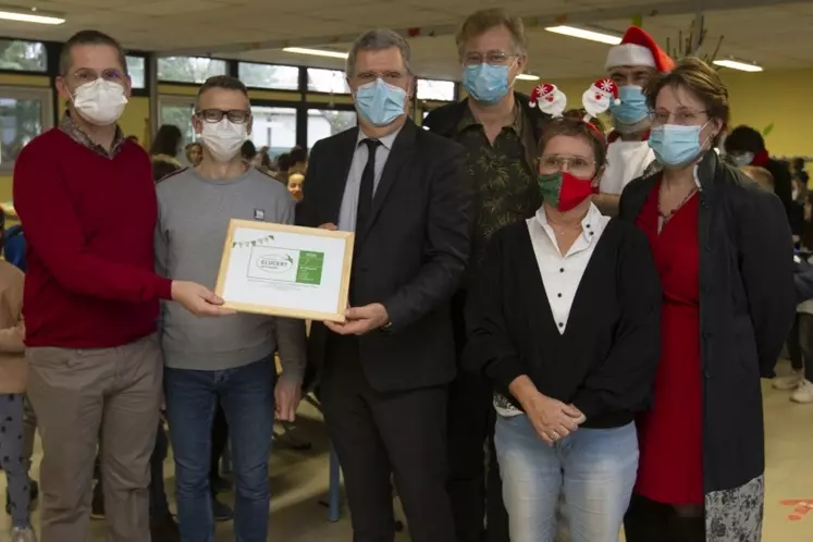 Le label Ecocert en Cuisine a été remis le 17 décembre 2020 aux restaurants municipaux de Tournefeuille. © Ville de Tournefeuille