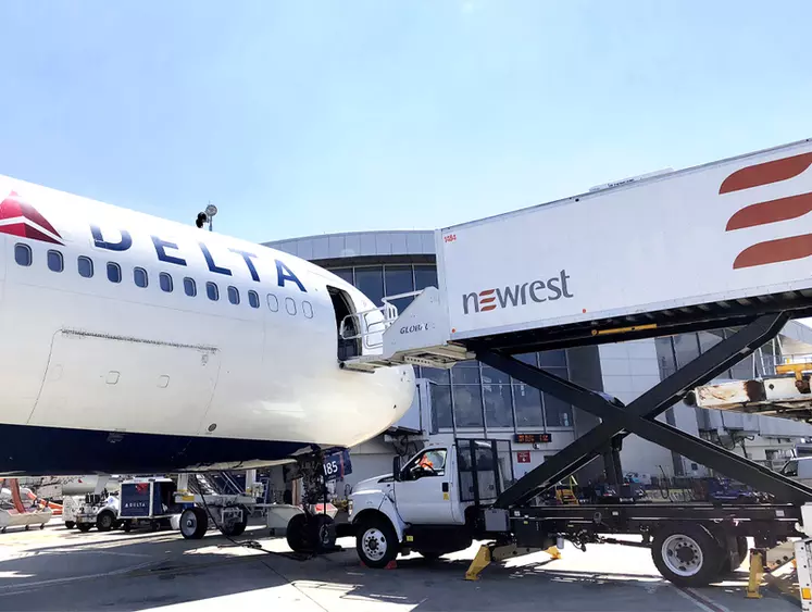 Grâce au maintien des vols internes, son activité de catering aérien a été soutenue au Canada et aux Etats-Unis. © Newrest