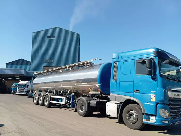 camion de collecte de lait en laiteries